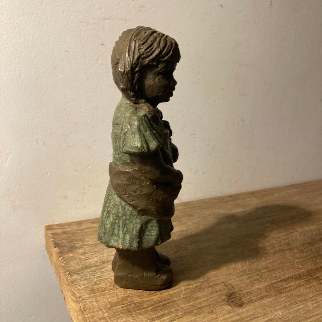 Art Deco beeldje Geert Kunen - Meisje met puppy, Ophalen of Verzenden
