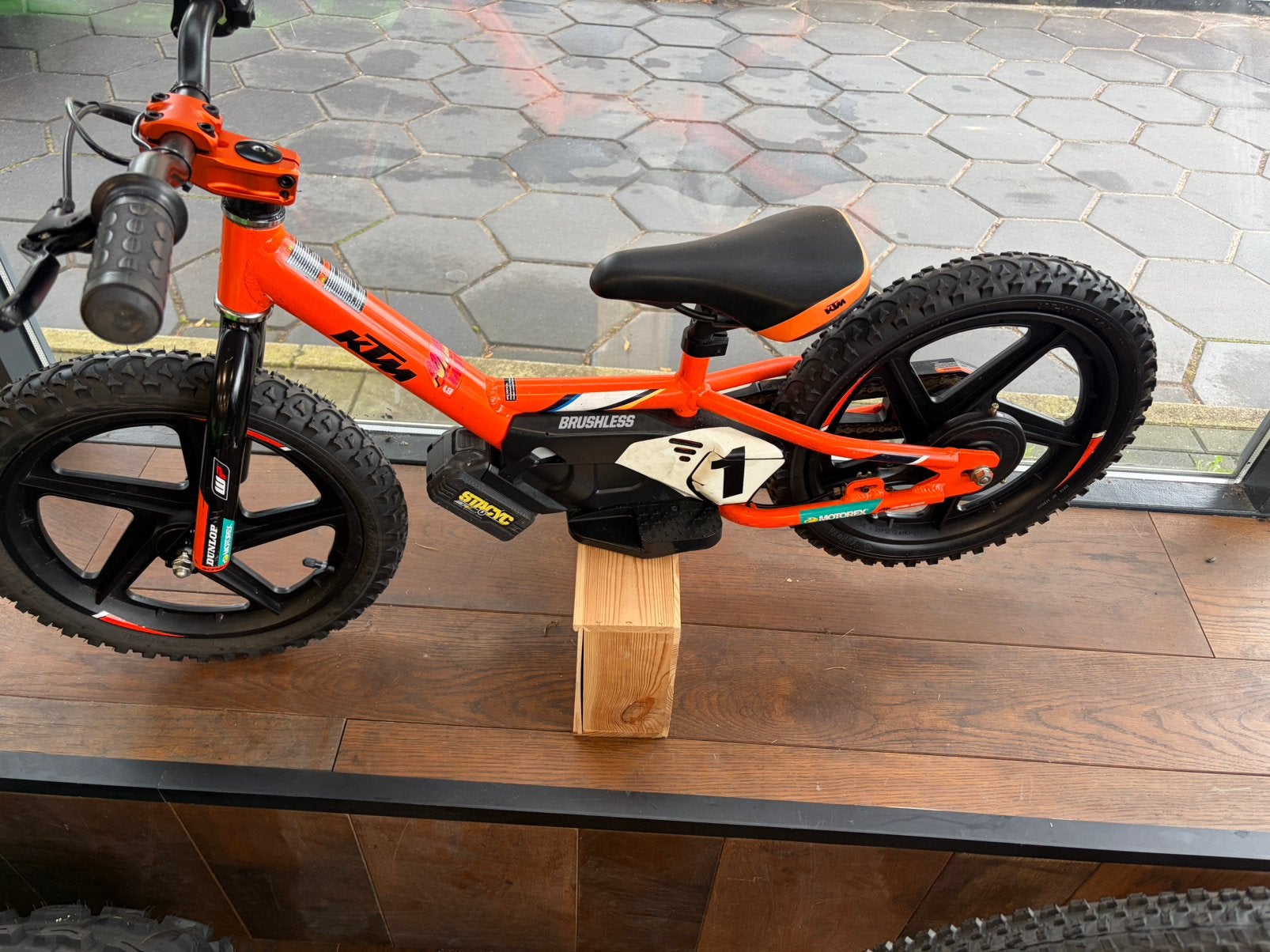 Stacyc 16 inch ktm  gebruikt, Ophalen, Zo goed als nieuw
