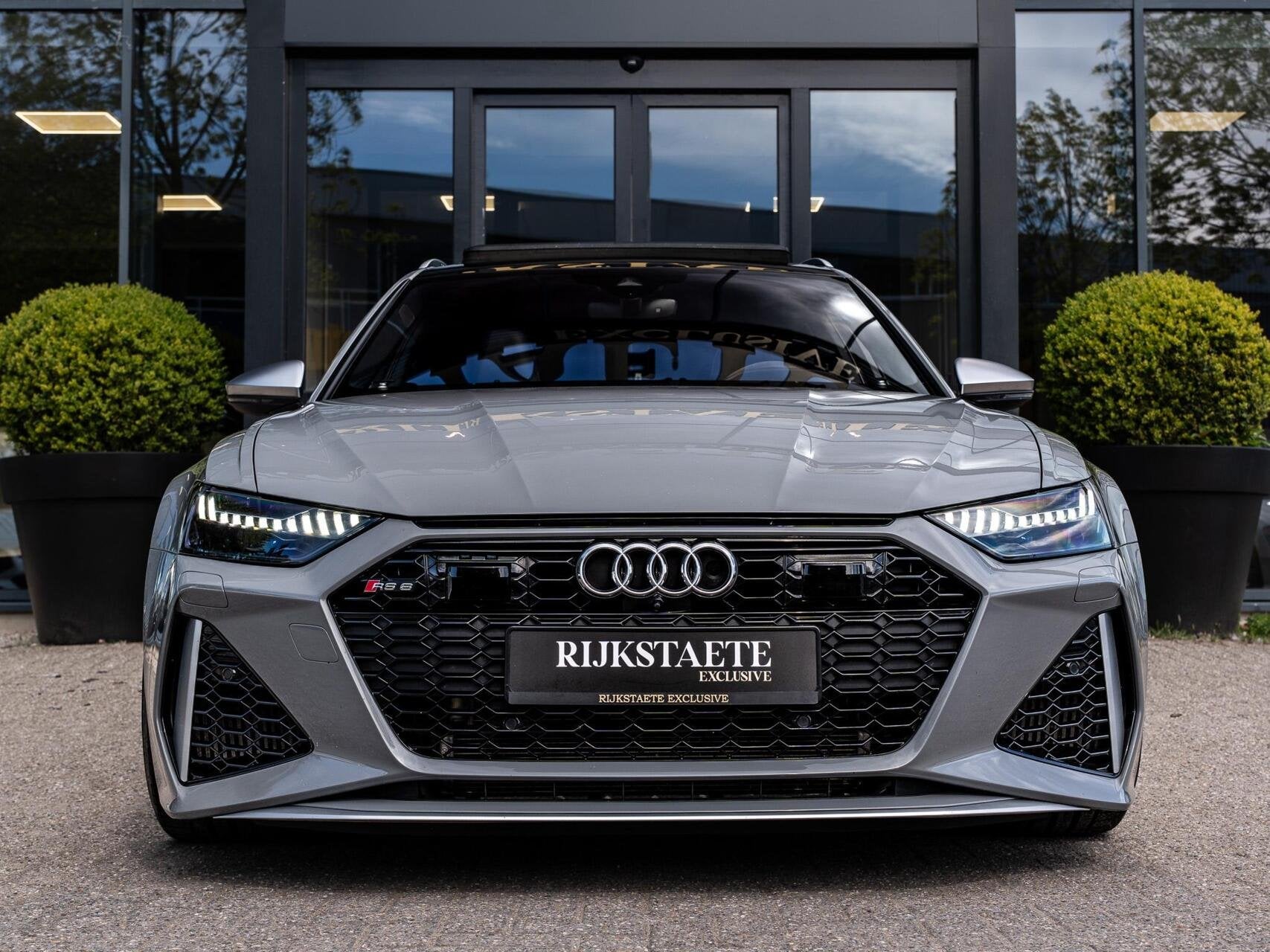 Audi A6 Avant RS6 TFSI Quattro|KERAMISCH|PANO|B&O|360|22'', Auto's, Automaat, Gebruikt, Met garantie (alle), 600 pk