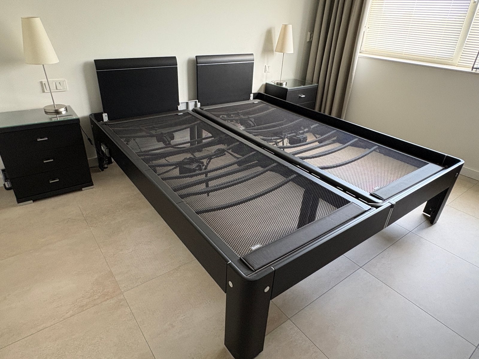 Auping Auronde bed 180x210 zwart (electrisch / deelbaar), Huis en Inrichting, Slaapkamer | Bedden, Ophalen, 90 cm, Tweepersoons