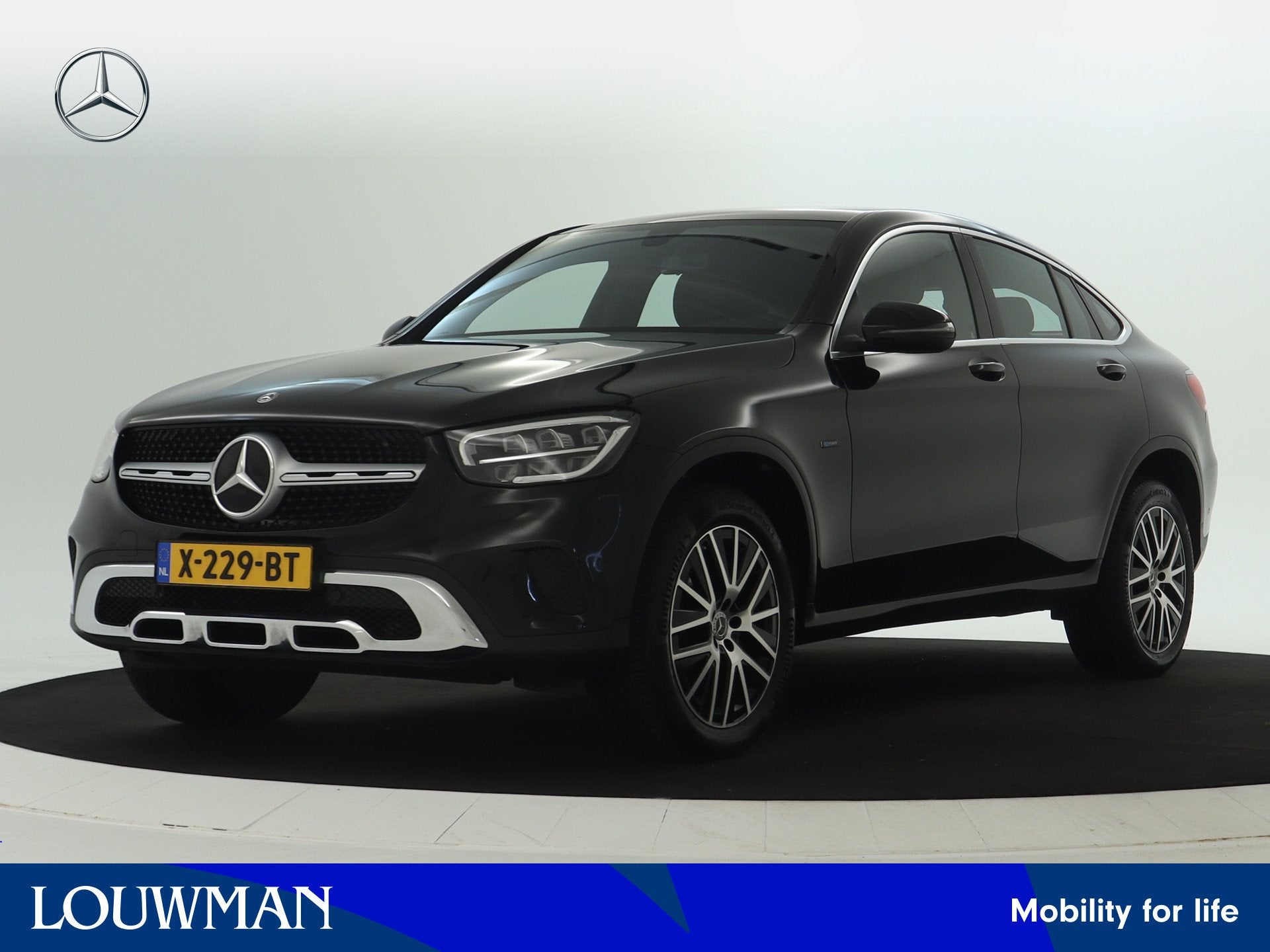 Mercedes-Benz GLC 300e 4MATIC Business Solution Luxury Stoel, Auto's, Automaat, Gebruikt, 4 cilinders, 320 pk