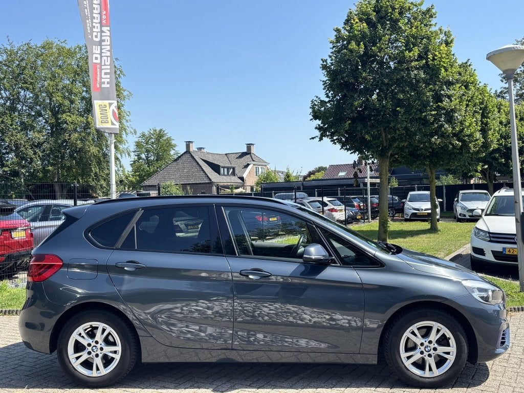 BMW 2 Serie Active Tourer 218D Executive Sportline 2015 Deal, Auto's, Dealer onderhouden, Euro 6, 150 pk, Origineel Nederlands