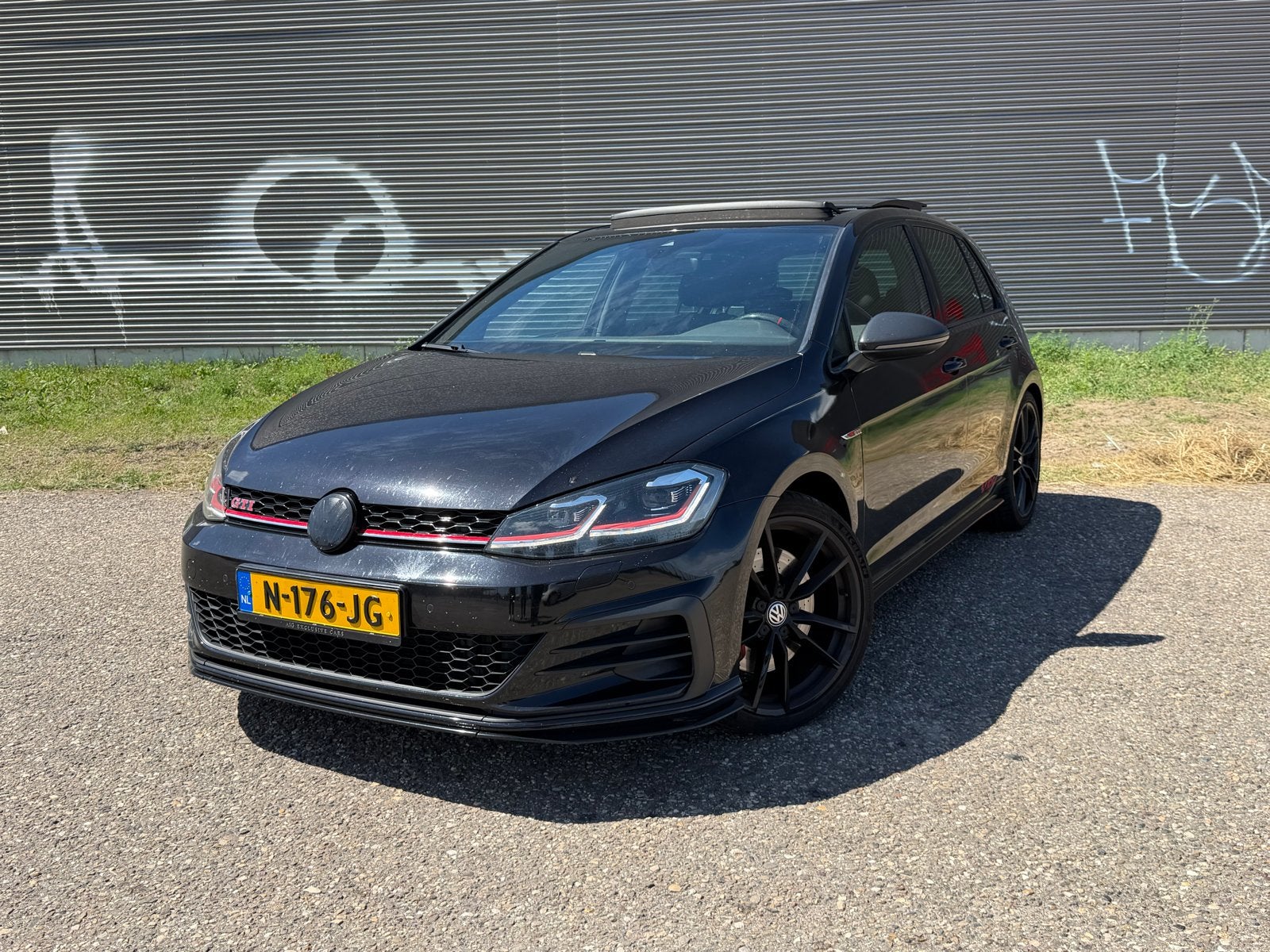 Volkswagen Golf 2.0 TSI GTI TCR |Akra|Pano|Downpipe|Dynaudio, 1330 kg, Zwart, 4 cilinders, 1984 cc