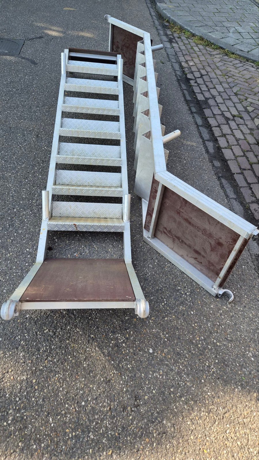 Te koop trappen voor euroscaffol-custers - Littele jumbo, Doe-het-zelf en Verbouw, Ladders en Trappen, Ophalen of Verzenden, Asc- custers- euroscaffold