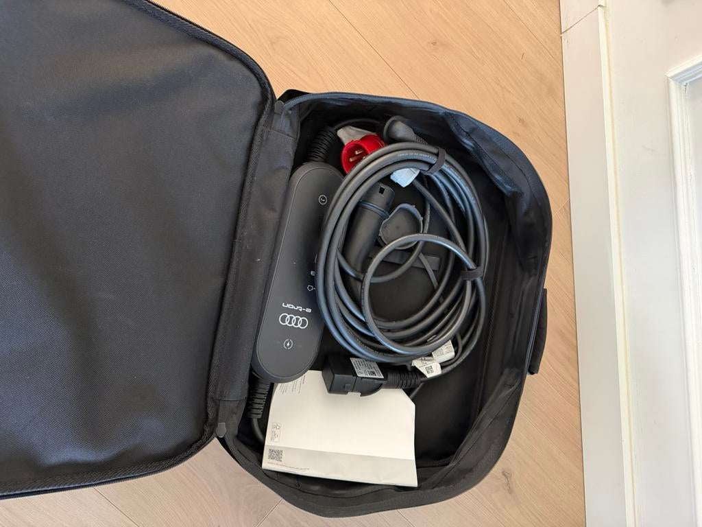 Audi kabel, Auto diversen, Laadpalen, Ophalen of Verzenden, Zo goed als nieuw, Laadkabel