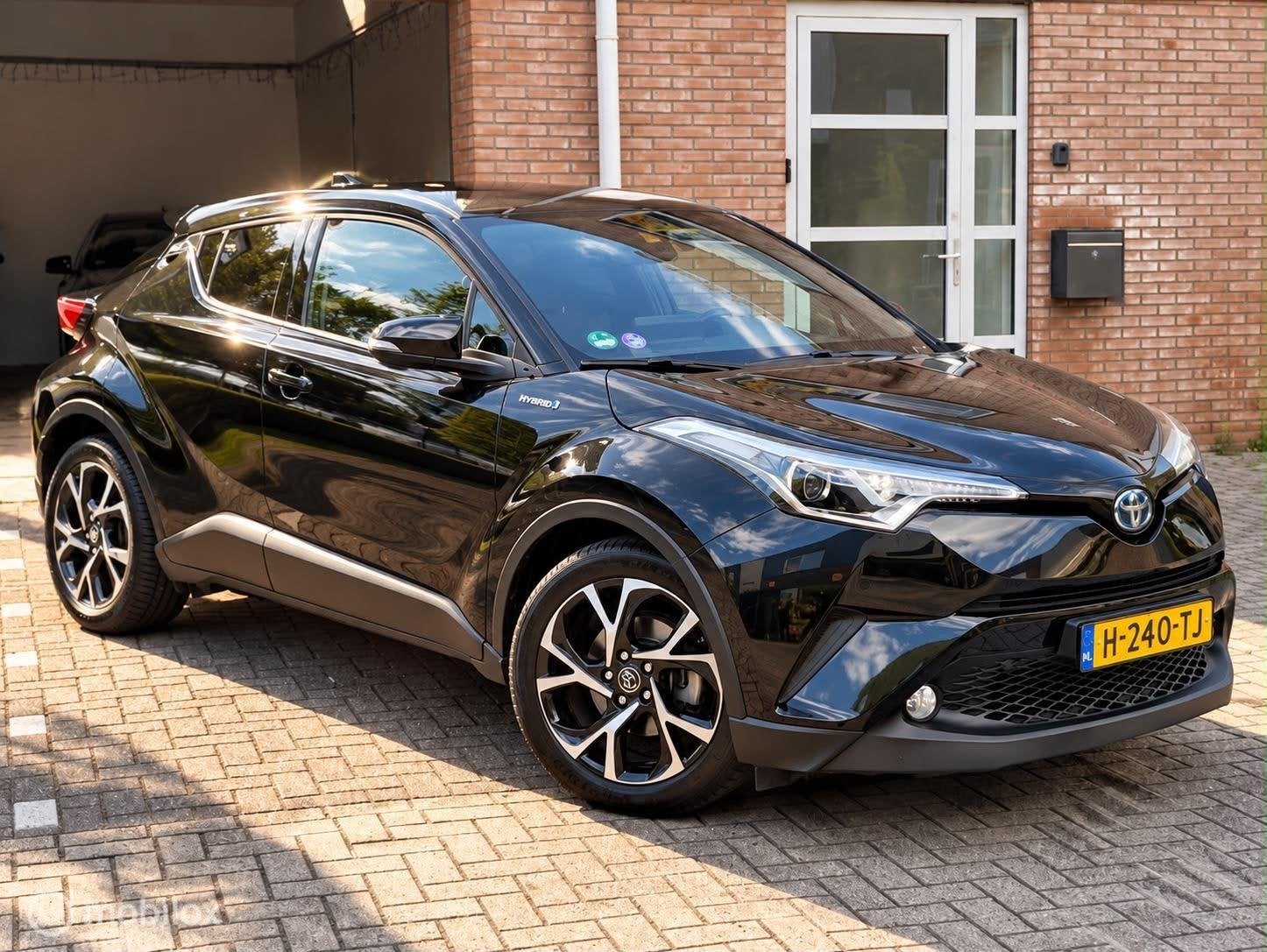 Toyota C-HR 1.8 Hybrid Executive BJ 2019, LED, 100% Dealer o, Auto's, Dealer onderhouden, Euro 6, 4 cilinders, 26 km/l