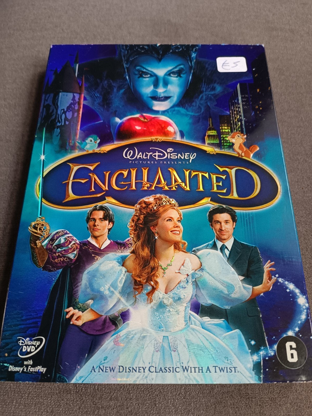 Enchanted - dvd, Alle leeftijden, Ophalen of Verzenden, Zo goed als nieuw, Europees
