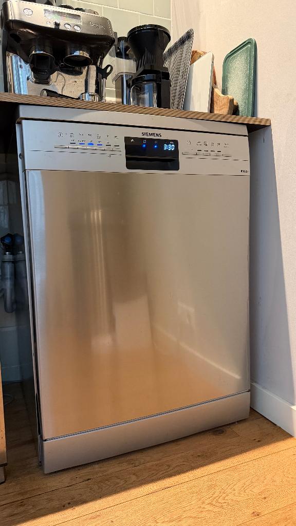 Siemens vaatwasser iQ300, vrijstaand, Witgoed en Apparatuur, Ophalen, Minder dan 85 cm, Minder dan 10 liter, Zo goed als nieuw