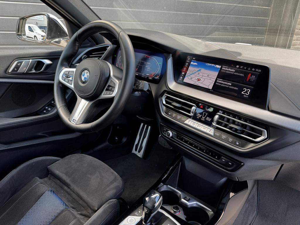 BMW 1-serie 118i High Executive Edition M-Sport Dealer OH |, Auto's, BMW, 136 pk, Gebruikt, Alcantara, Wit