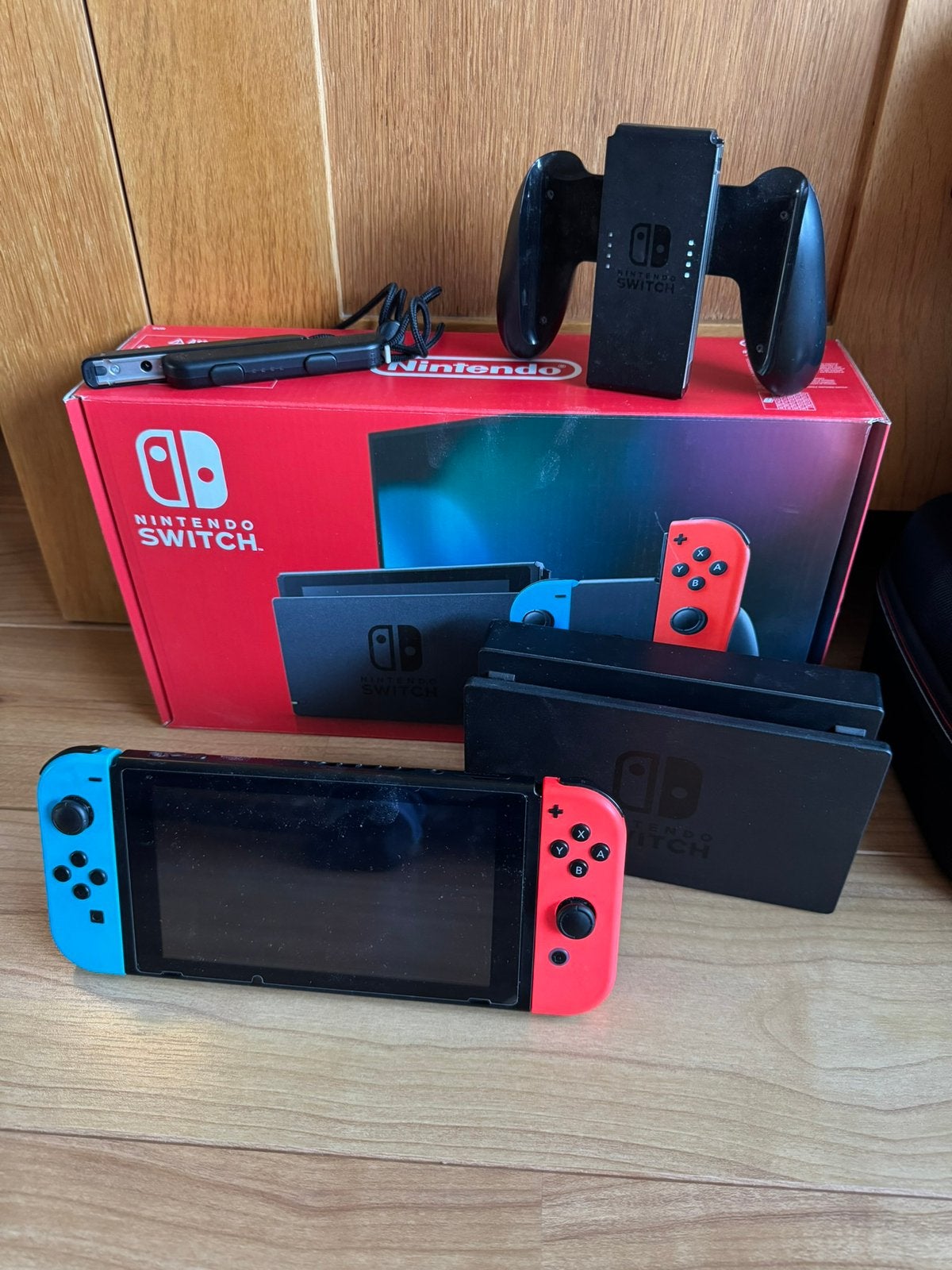 Nintendo switch, Ophalen of Verzenden, Zo goed als nieuw, Met 2 controllers, Switch Original