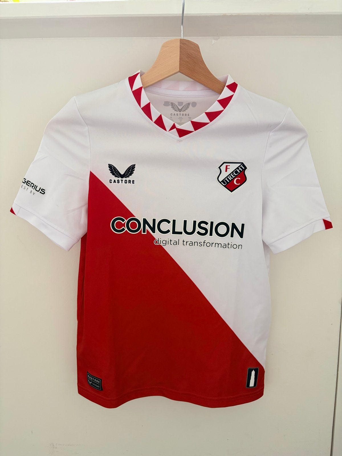 FC Utrecht Thuisshirt 2023/2024 - Maat 146, Maat XS of kleiner, Ophalen of Verzenden, Nieuw, Shirt