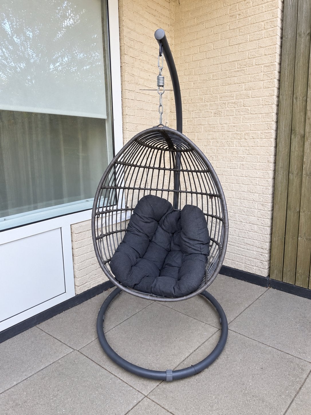Comfortabele hangstoel met standaard en kussen, Ophalen, Gebruikt, Wicker
