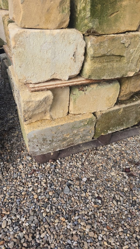 Antieke Mergelblokken uit Bokkenrijder Boerderij Maastricht, Ophalen of Verzenden, Gebruikt, Natuurstenen