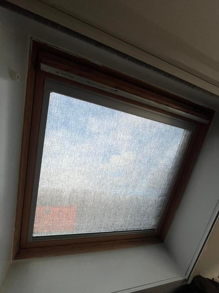 Velux zwart lichtdoorlatend gordijn GGL S06, Ophalen of Verzenden, Gebruikt, Minder dan 80 cm, Dakraam