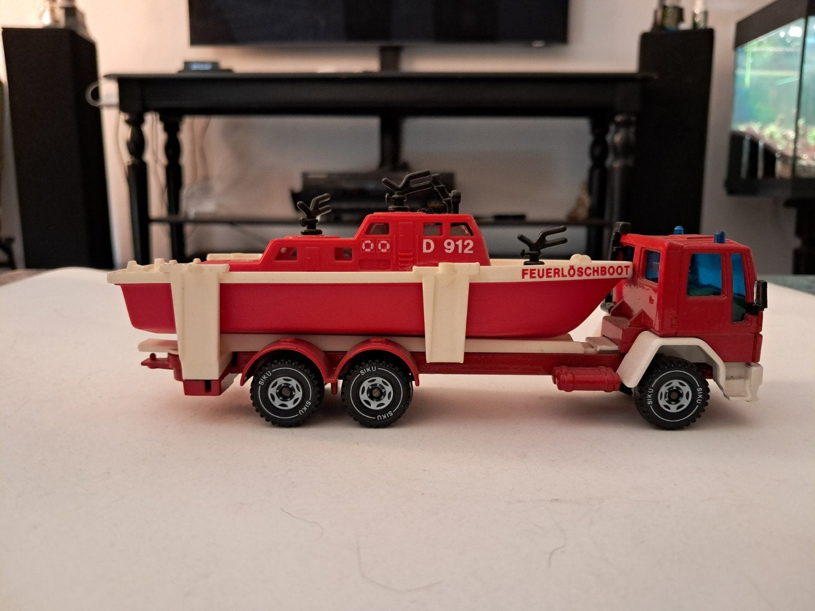 Vintage Siku V291 Ford D 912 Brandweerwage met Brandweerboot, Ophalen, Gebruikt