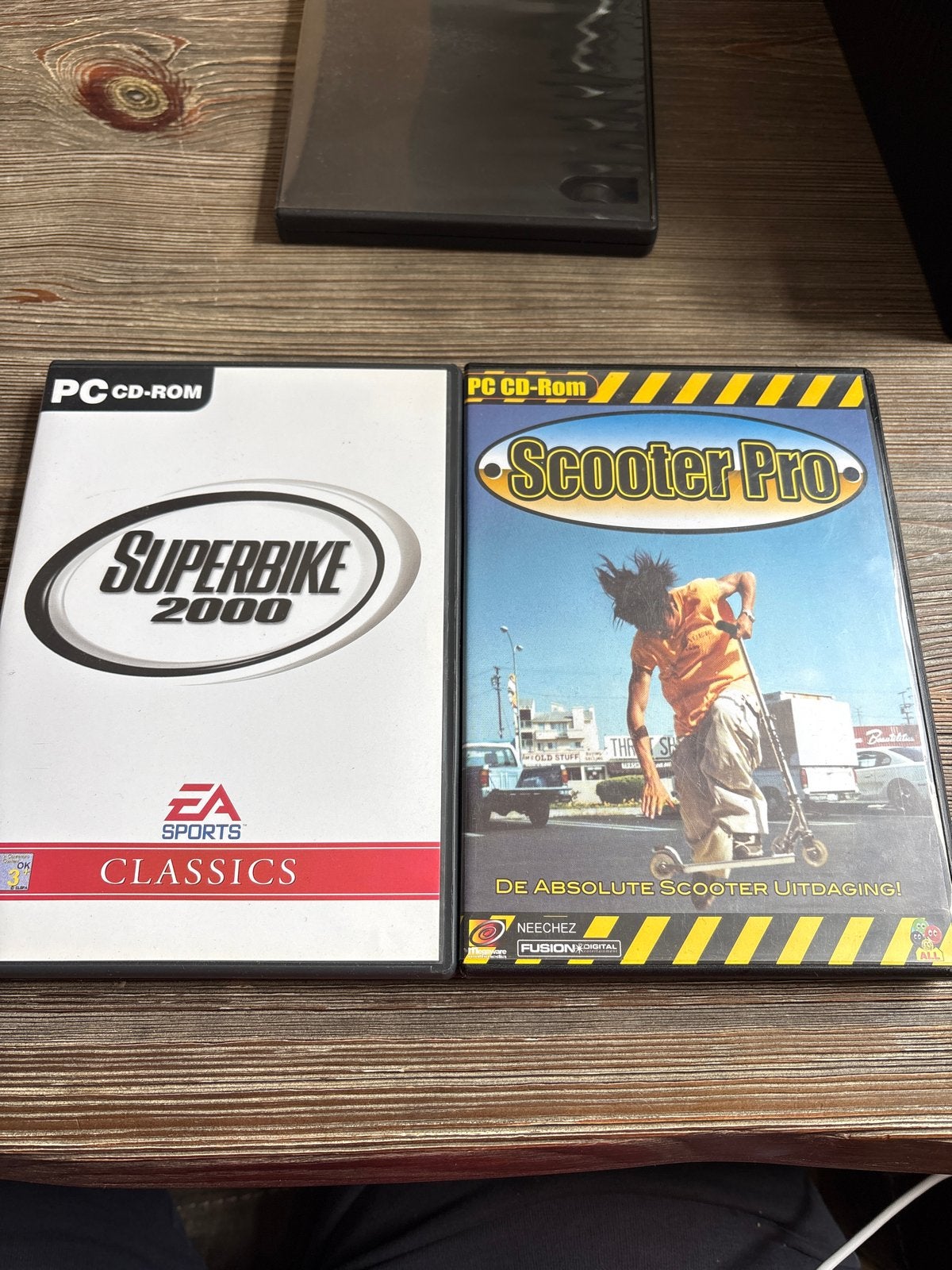 PC CD-ROM Games: Superbike 2000 & Scooter Pro, Spelcomputers en Games, Games | Pc, Gebruikt, Racen en Vliegen, 1 speler, Vanaf 3 jaar