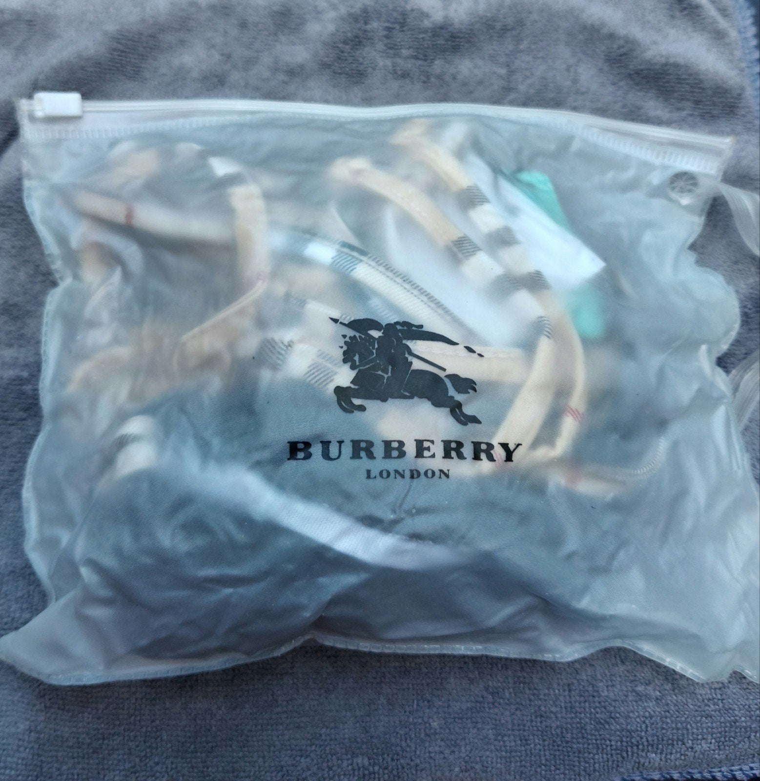 Burberry London Bikini - Zwart met klassiek ruitpatroon, Zwart, Nieuw, Ophalen of Verzenden, Burberry London