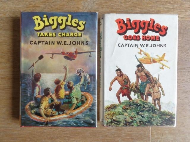 Biggles Takes Charge en Biggles Goes Home, Ophalen of Verzenden, Zo goed als nieuw, W.E. Johns