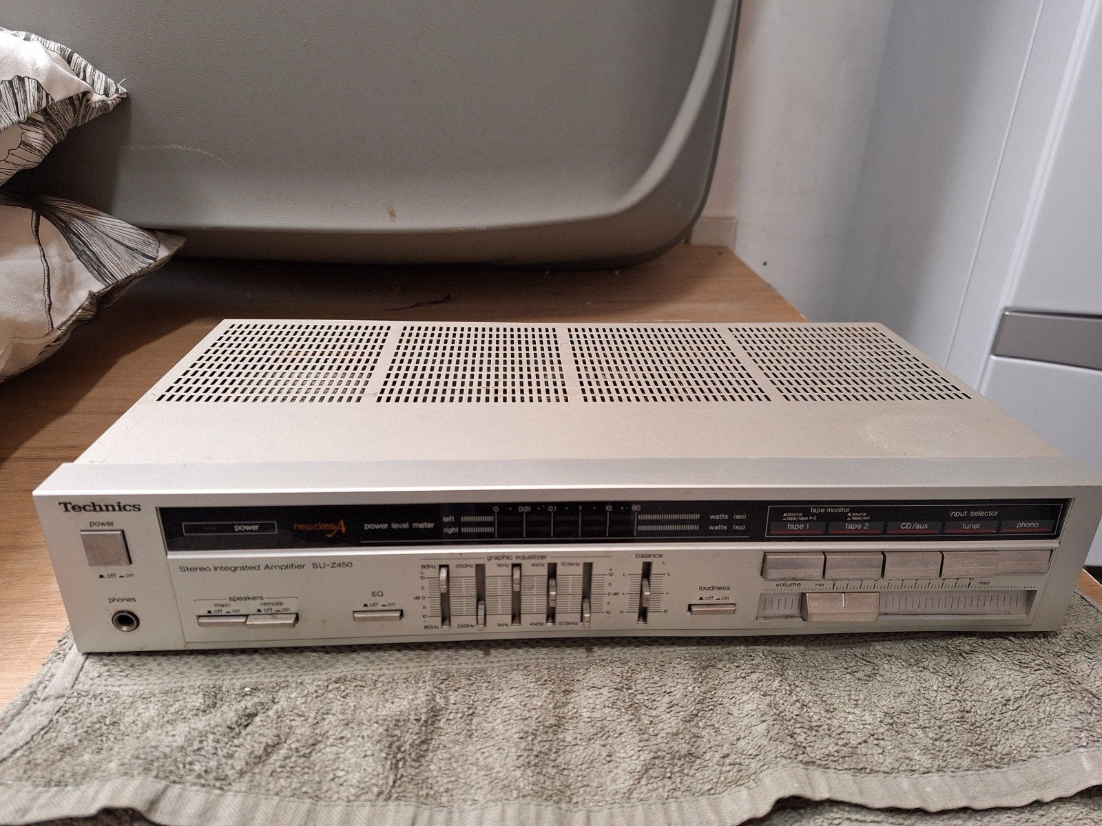 Technics SU-Z450 Stereo Geïntegreerde Versterker, Ophalen