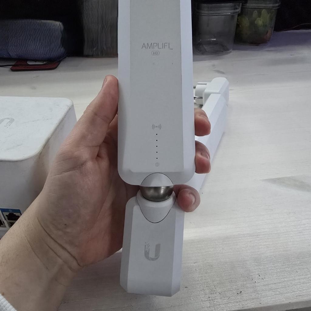 Ubiquiti AmpliFi HD Mesh Wi-Fi (2 routers & 2 boosters), Computers en Software, Routers en Modems, Gebruikt, Router, Ophalen of Verzenden
