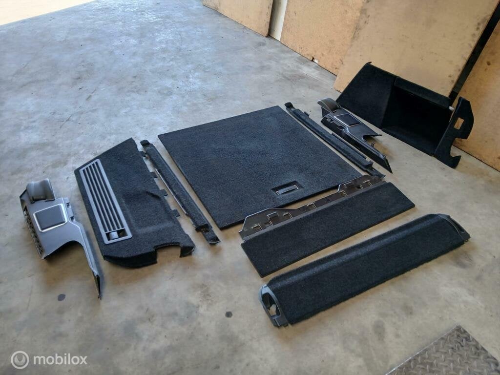 Vloerbedekking Range Rover L405 Achterbak Tapijt Panelen, Auto-onderdelen, Land Rover, Ophalen of Verzenden, Gebruikt, Land Rover