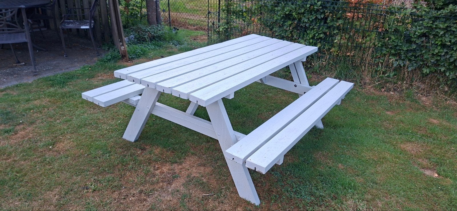 Stevige picknicktafel, wit geverfd, Ophalen, Gebruikt, Rechthoekig, Hout
