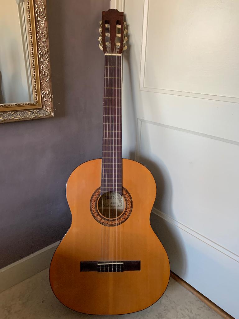 Gitaar, Muziek en Instrumenten, Snaarinstrumenten | Gitaren | Akoestisch, Ophalen, Zo goed als nieuw, Klassieke of Spaanse gitaar