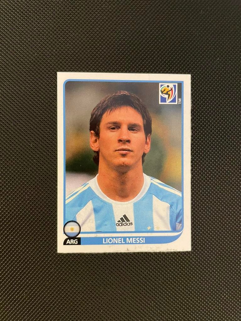Lionel Messi Panini Sticker WK 2010 Zuid-Afrika #122, Ophalen of Verzenden, Zo goed als nieuw, Sticker