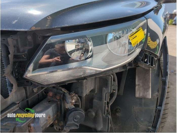Koplamp links van een Volkswagen Tiguan, Gebruikt, -, Volkswagen, -