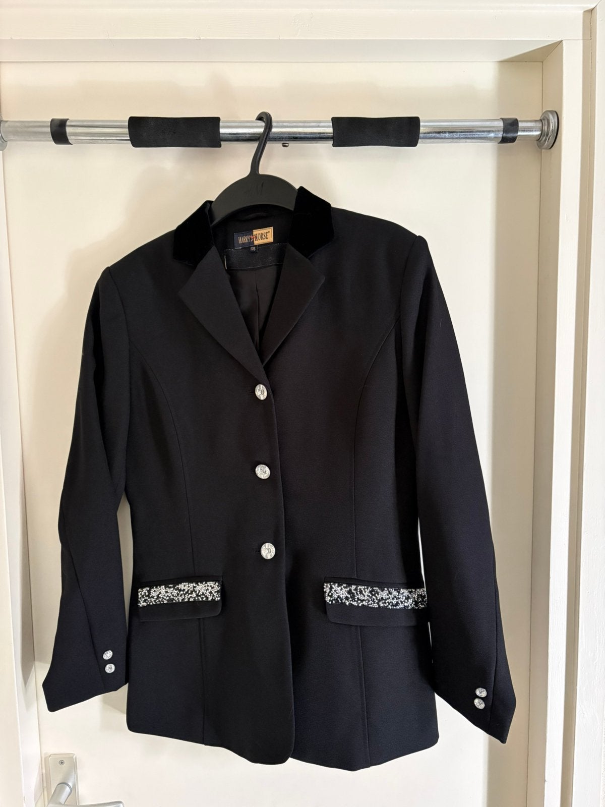 Gepimpte wedstrijdjasjes mt 176 en 40 Harry’s Horse, Dieren en Toebehoren, Paardrijkleding, Ophalen, Gebruikt, Dressuur, Zwart