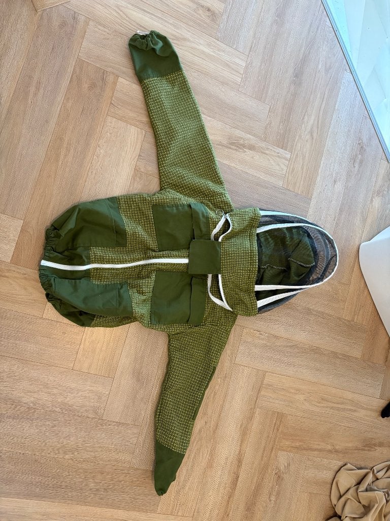 Imker jas, Bijen