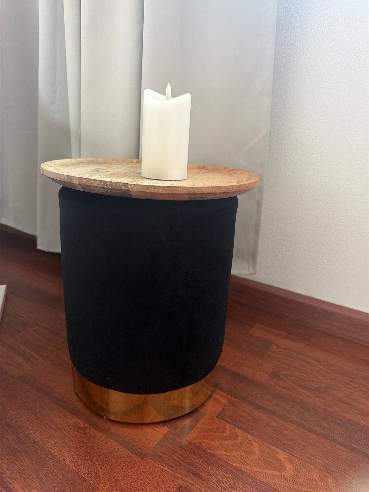 IKEA krukje met fluwelen structuur en houten blad, Ophalen, Hout, Zwart, Zo goed als nieuw