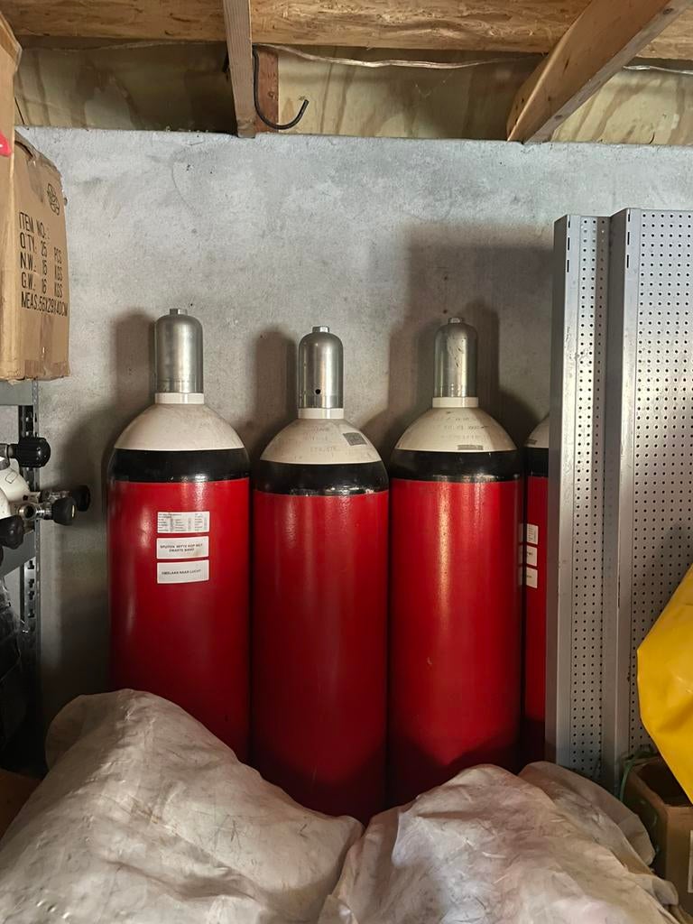 4 ongekeurde buffer drukcilinders 80l, Ophalen, Zo goed als nieuw, Duikfles