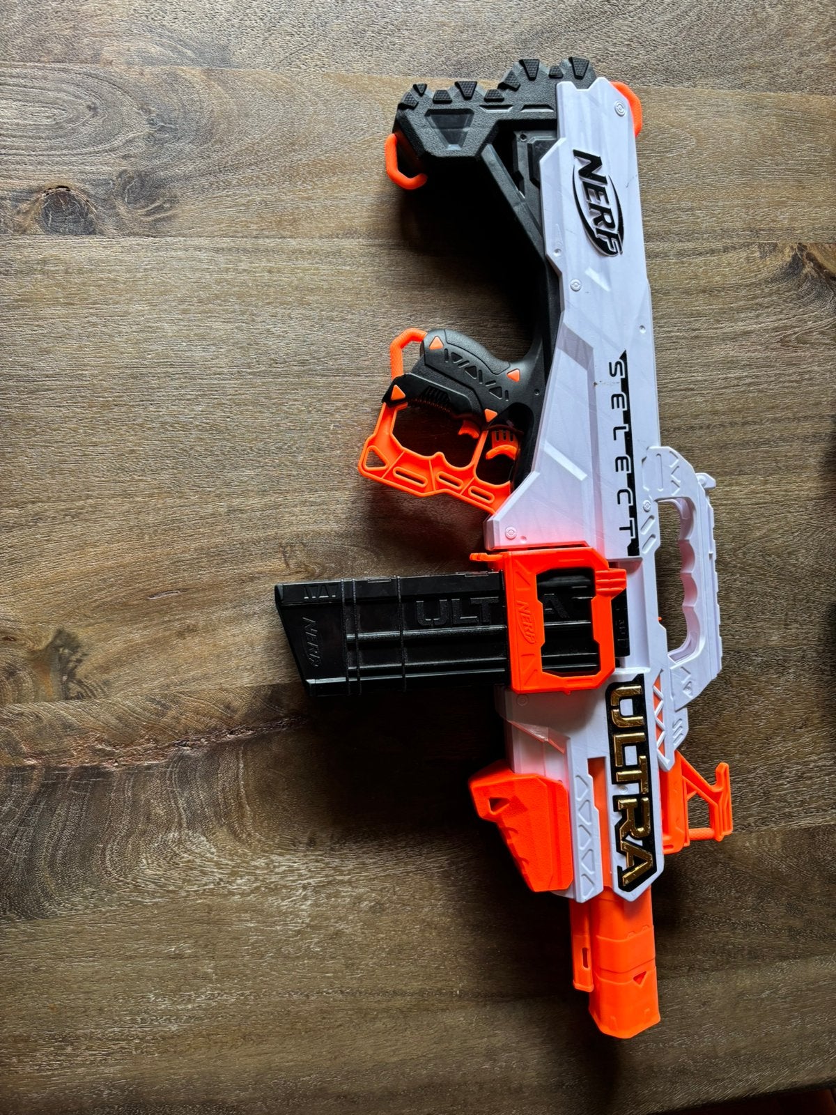 Elektrische Nerf Ultra Select Blaster met 2 magazijnen, Ophalen of Verzenden, Zo goed als nieuw