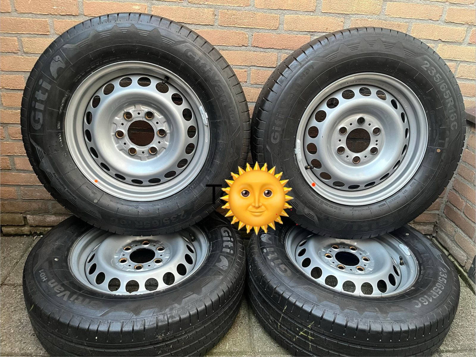 NIEUWE orig. 235/65/16  Mercedes Sprinter Giti zomerset, Auto-onderdelen, Bestelwagen, 16 inch, Banden en Velgen, Nieuw