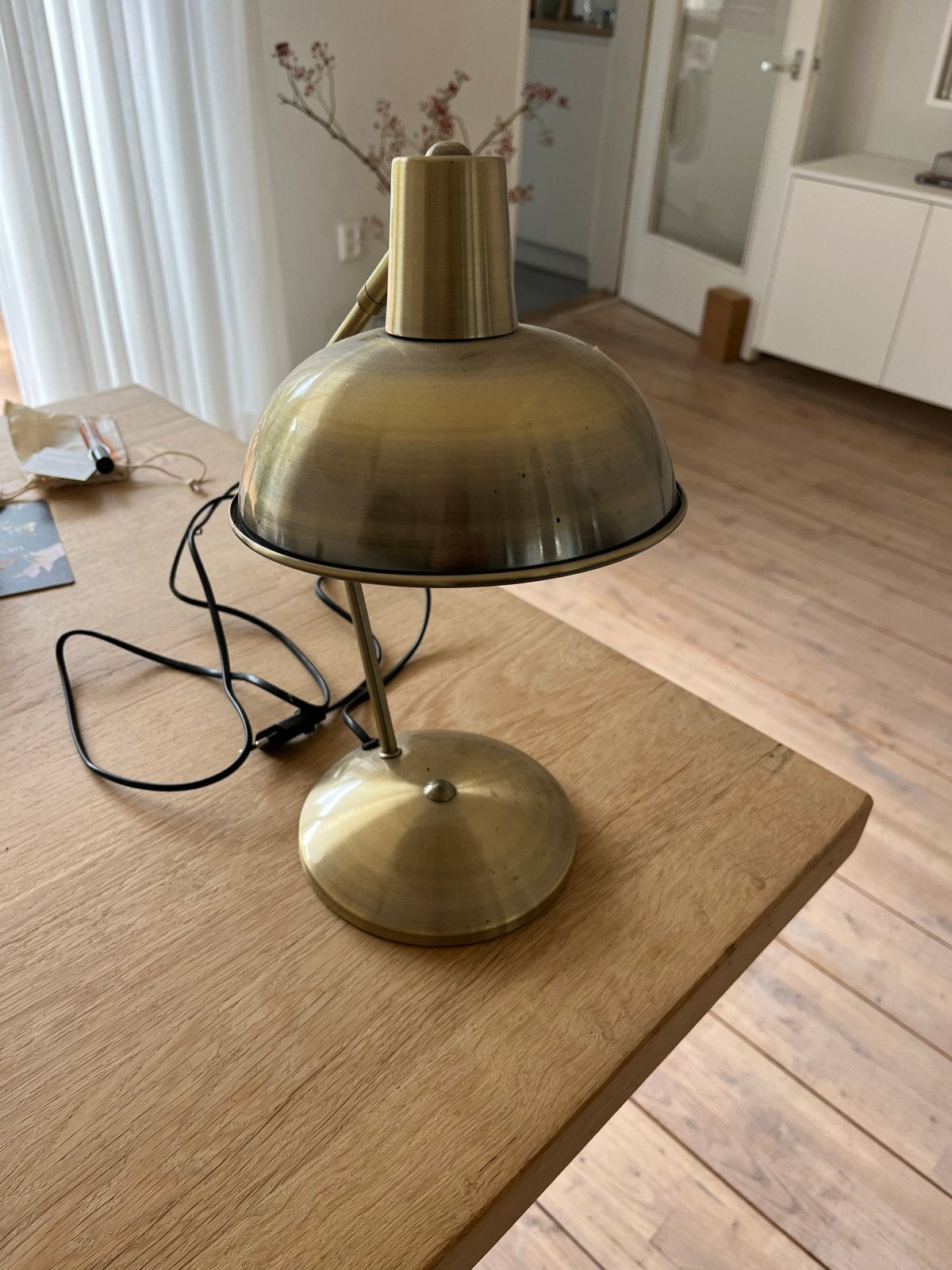 Stijlvolle bureaulamp - Goudkleurig Metaal, Huis en Inrichting, Bureaulamp, Goud, Ophalen of Verzenden, Zo goed als nieuw