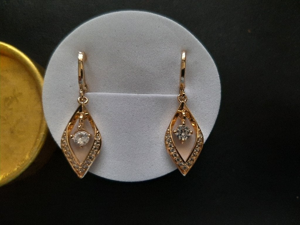 925 zilveren met goud verguld oorbellen met zirkonen, Sieraden, Tassen en Uiterlijk, Oorbellen, Nieuw, Ophalen of Verzenden, Met edelsteen