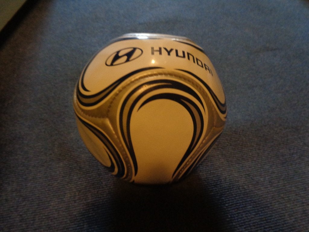 Mooie Voetbal van Hyundai, Maat XS of kleiner, Ophalen of Verzenden, Zo goed als nieuw, Bal