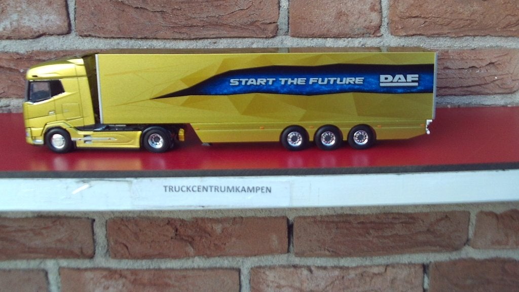 WSI  Daf  XG  4 x 2 + Box  Trailer  van  Daf  Trucks., Ophalen of Verzenden, Nieuw, Bus of Vrachtwagen, Wsi