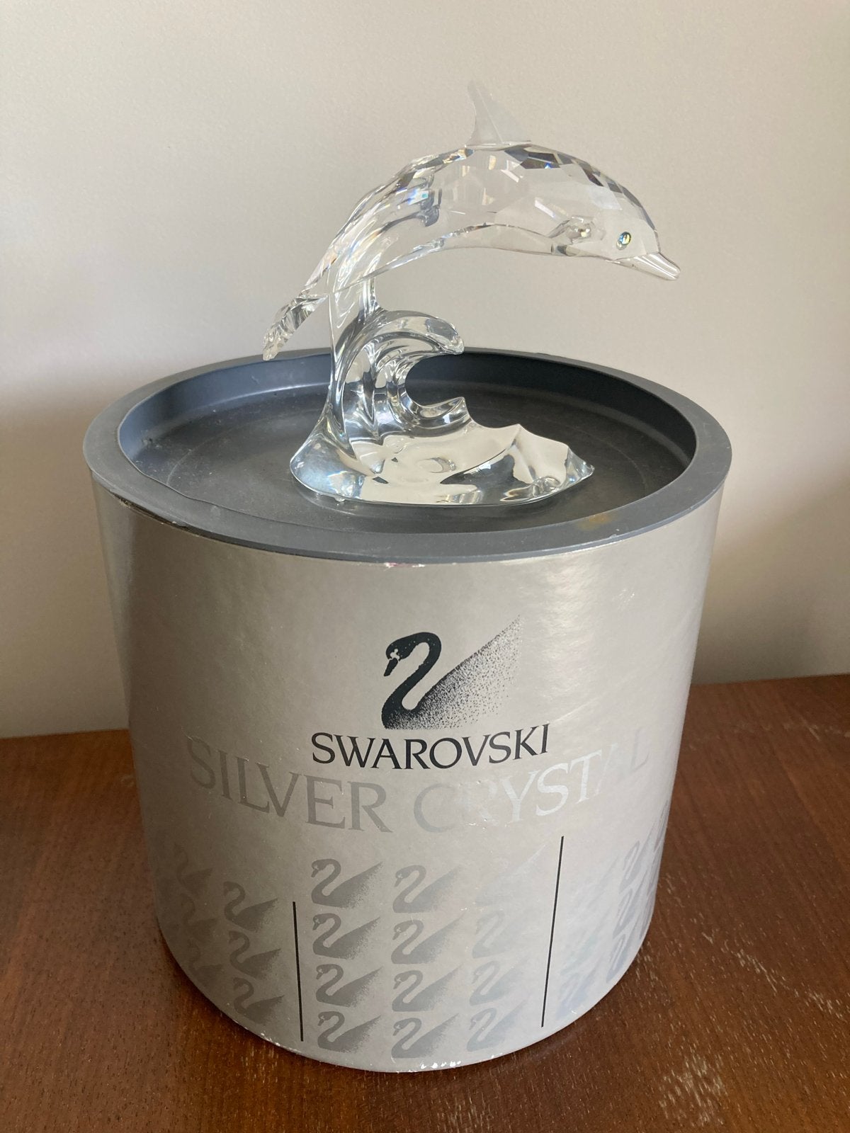 Swarovski Kristallen Dolfijn op Golf - Zo goed als nieuw, Ophalen of Verzenden, Zo goed als nieuw, Figuurtje