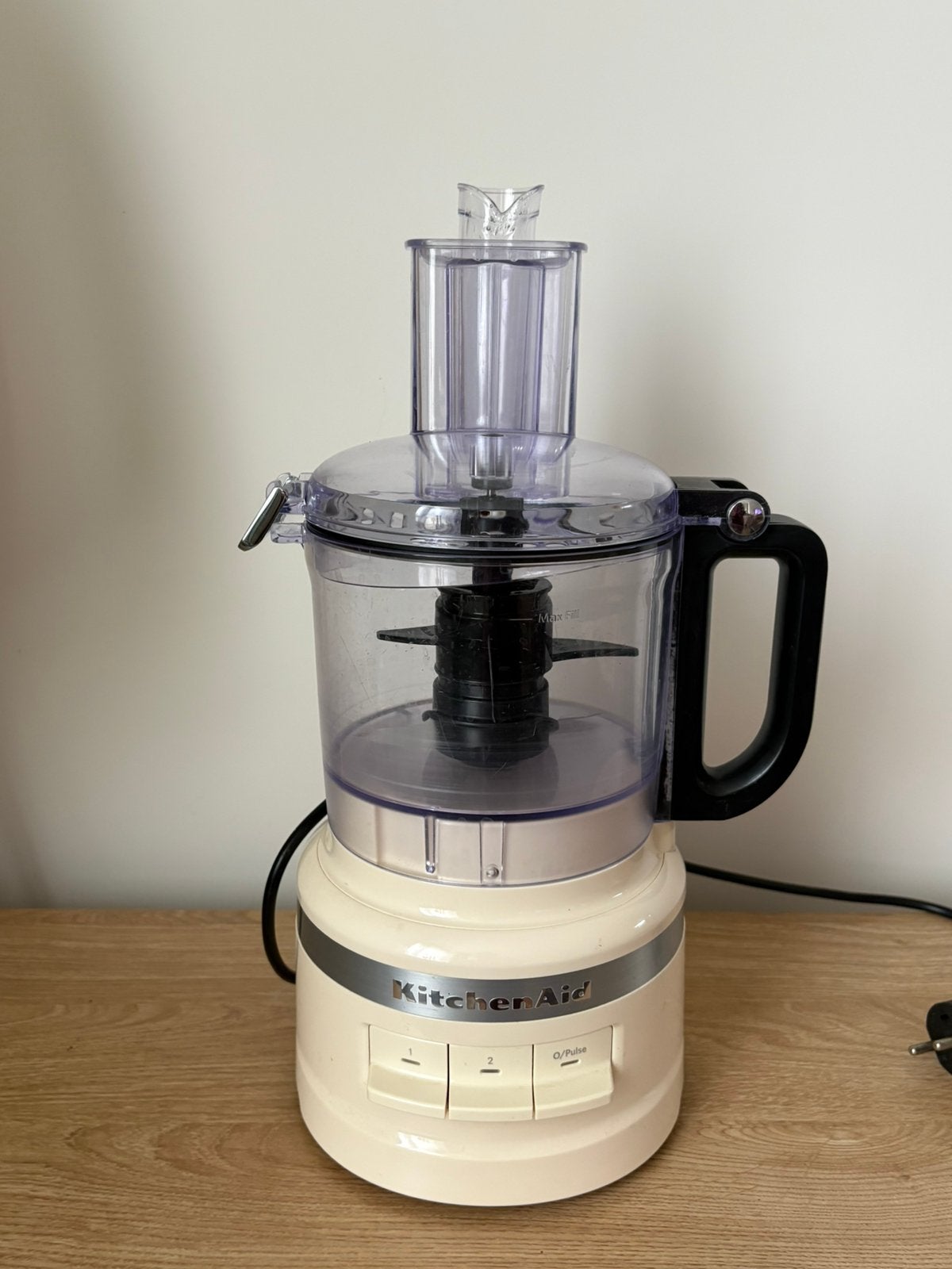 KitchenAid Foodprocessor 1,7L | Amandelwit, 4 liter of meer, Ophalen of Verzenden, Zo goed als nieuw, 3 snelheden of meer