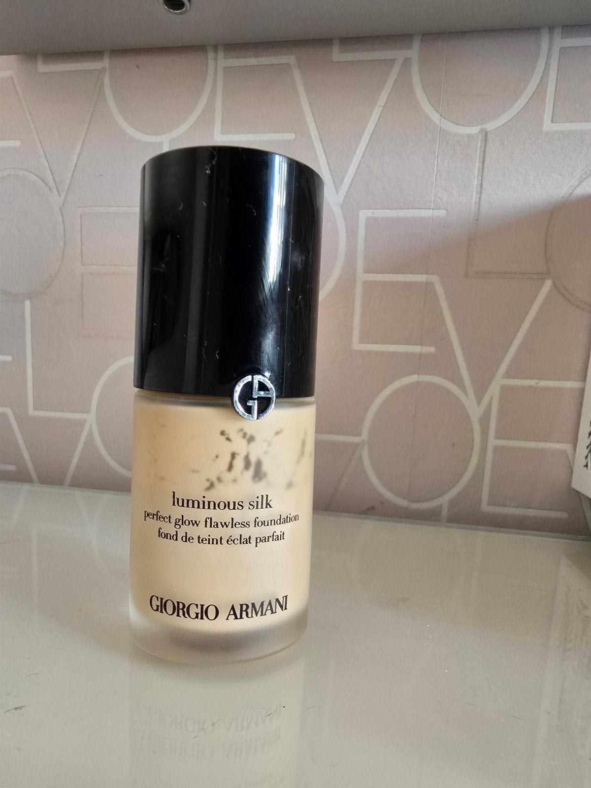Giorgio Armani Luminous Silk Foundation 1.5, Gehele gezicht, Beige, Ophalen of Verzenden, Zo goed als nieuw