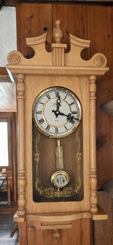 Meister Anker Quarz Wandklok met Slinger, Ophalen of Verzenden