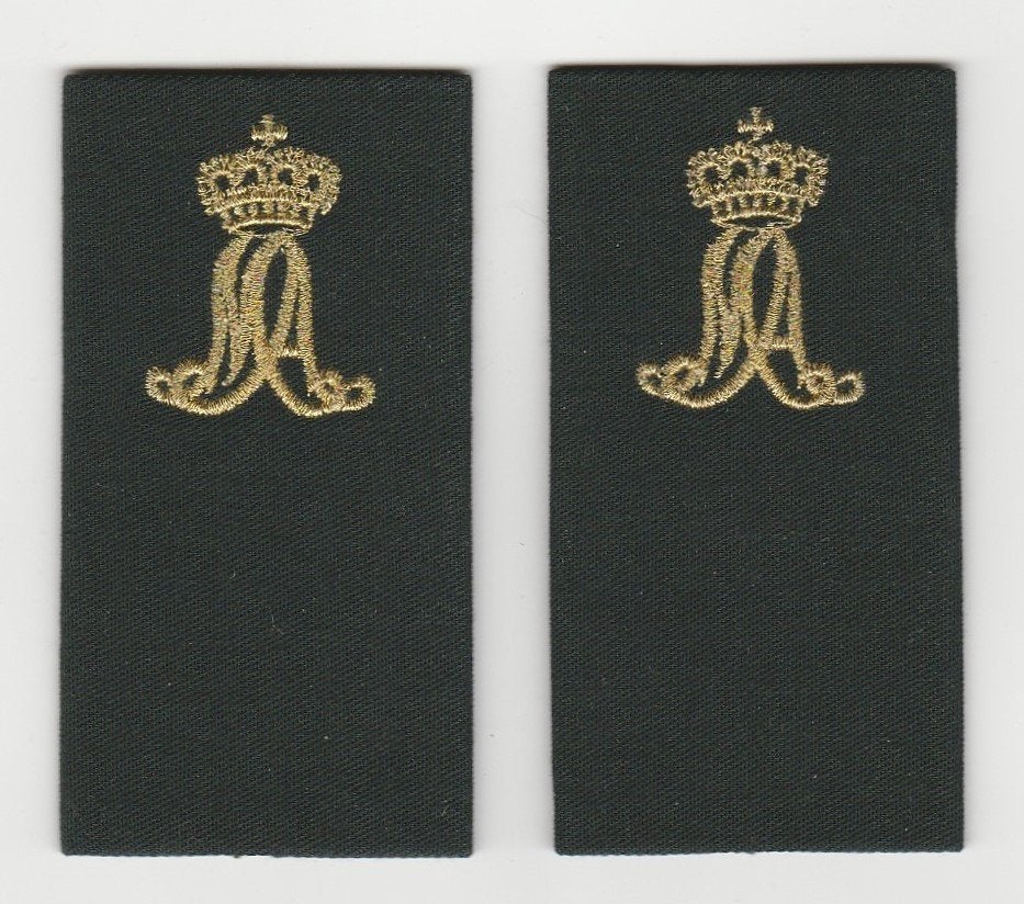 set rangen epauletten KMA Cadet in opleiding tot Officier,, Verzamelen, Militaria | Algemeen, Verzenden, Landmacht, Nederland
