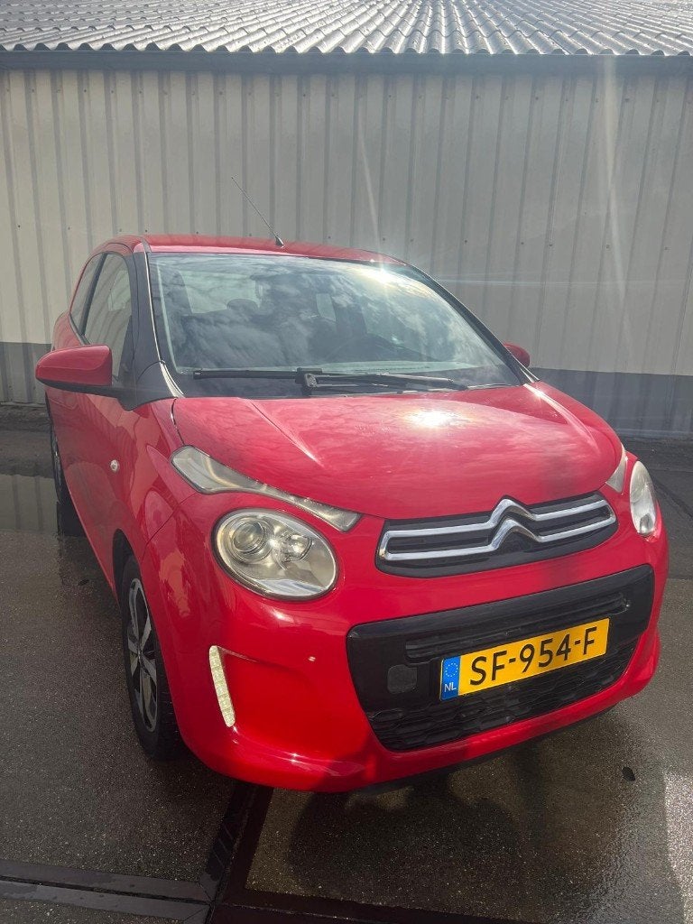 Citroën C1 1.2 60KW 3-DRS 2015 Rood, Voorwielaandrijving, Stof, 1199 cc, 840 kg