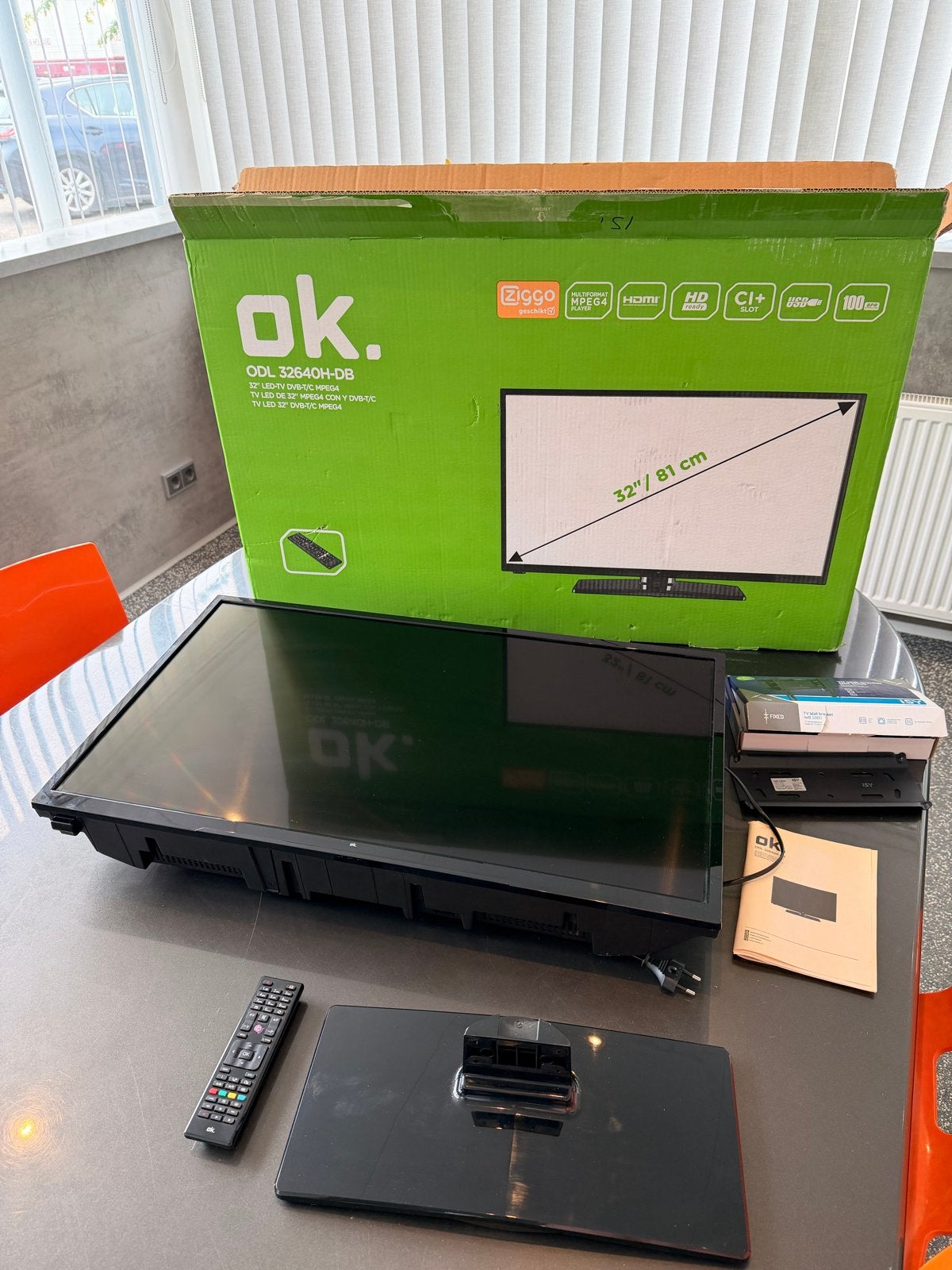 OK. ODL 32640H-DB 32 inch LED TV met muurbeugel, HD Ready (720p), 100 Hz, 60 tot 80 cm, Ophalen