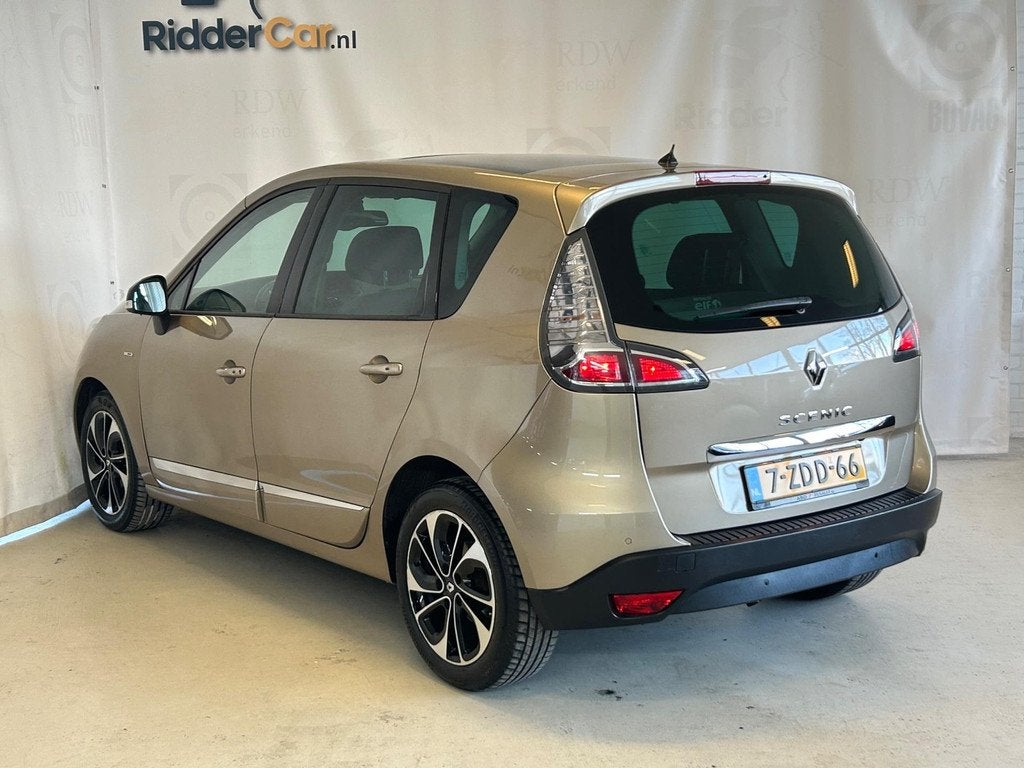 Renault Megane Scénic 2.0 Bose|AUTOMAAT|1E EIG|NAP|PARK SEN, Auto's, Renault, Euro 5, Gebruikt, 4 cilinders, Bruin