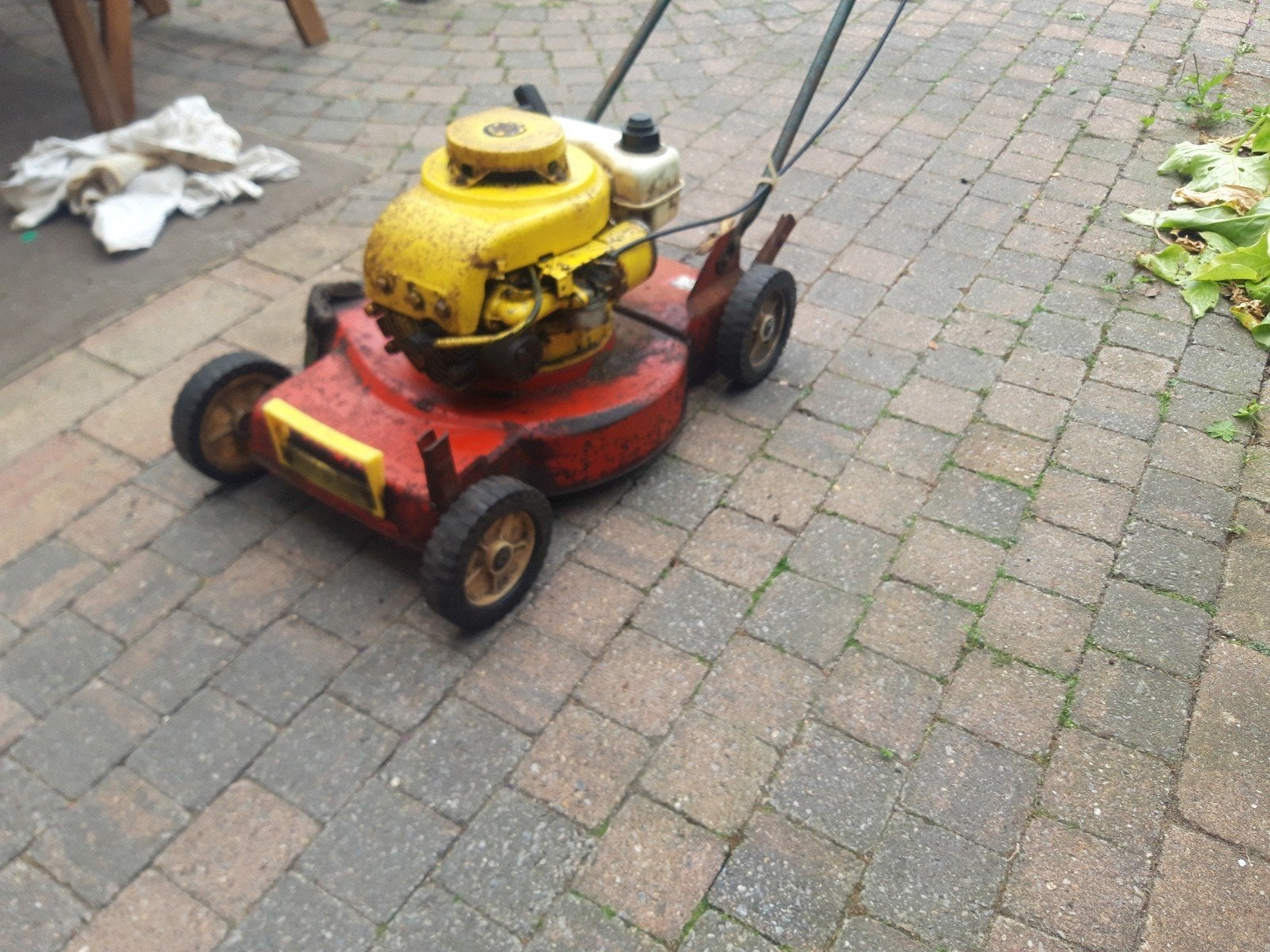 Benzine grasmaaier, Tuin en Terras, Grasmaaiers, Ophalen of Verzenden, Gebruikt