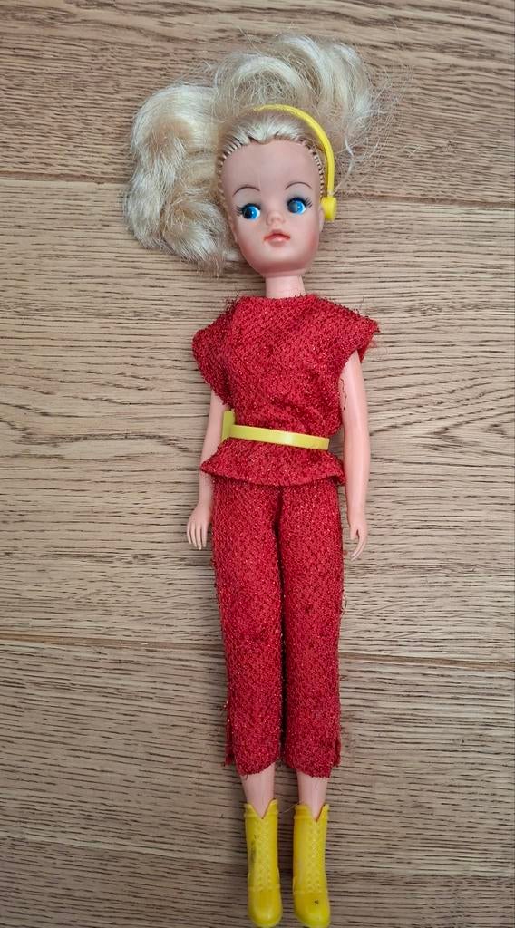 Vintage Sindy pop - met walkman, Ophalen of Verzenden, Gebruikt, Overige typen