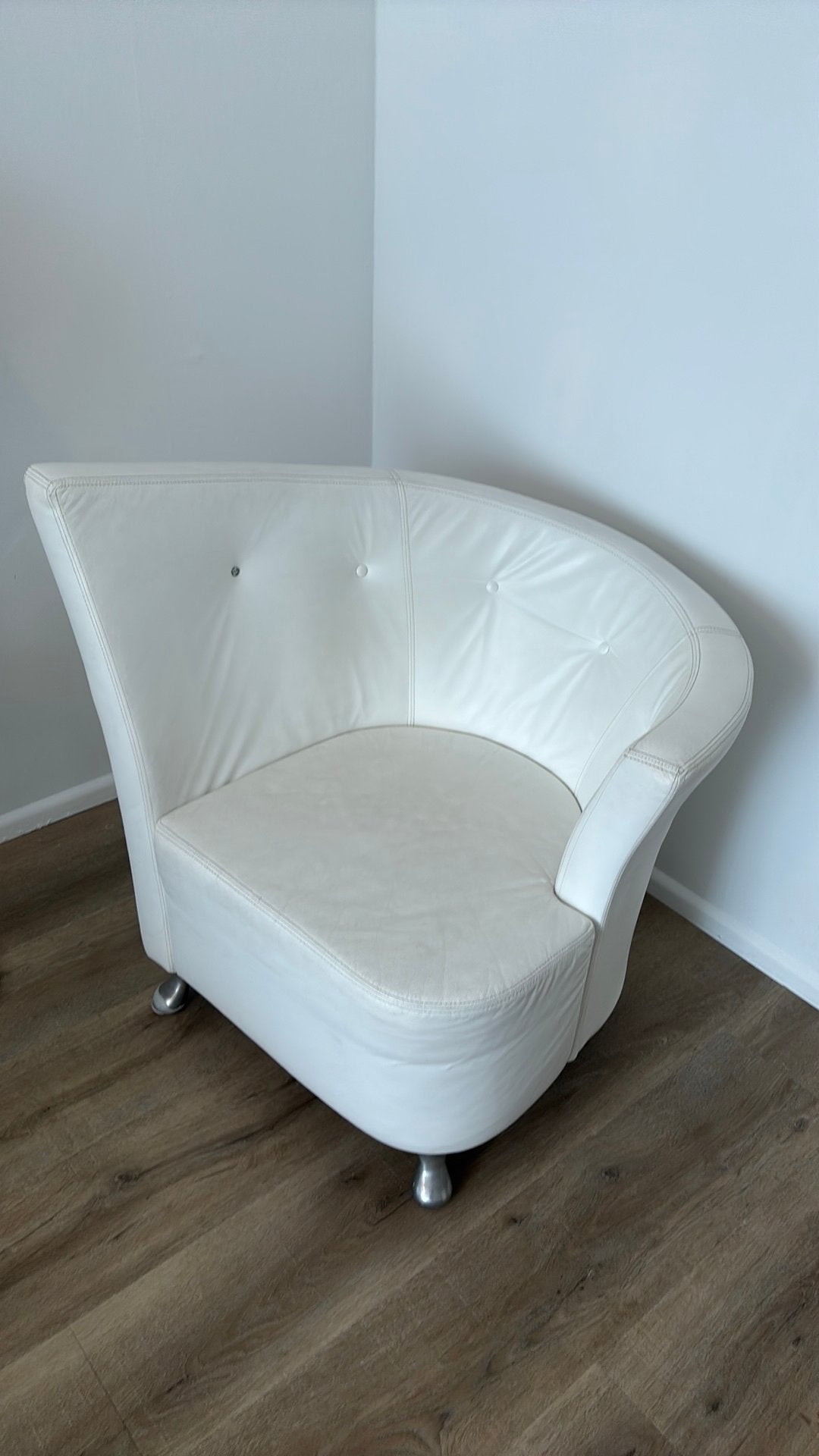 Wit leren fateuils, Ophalen, Minder dan 50 cm, Gebruikt, Minder dan 75 cm